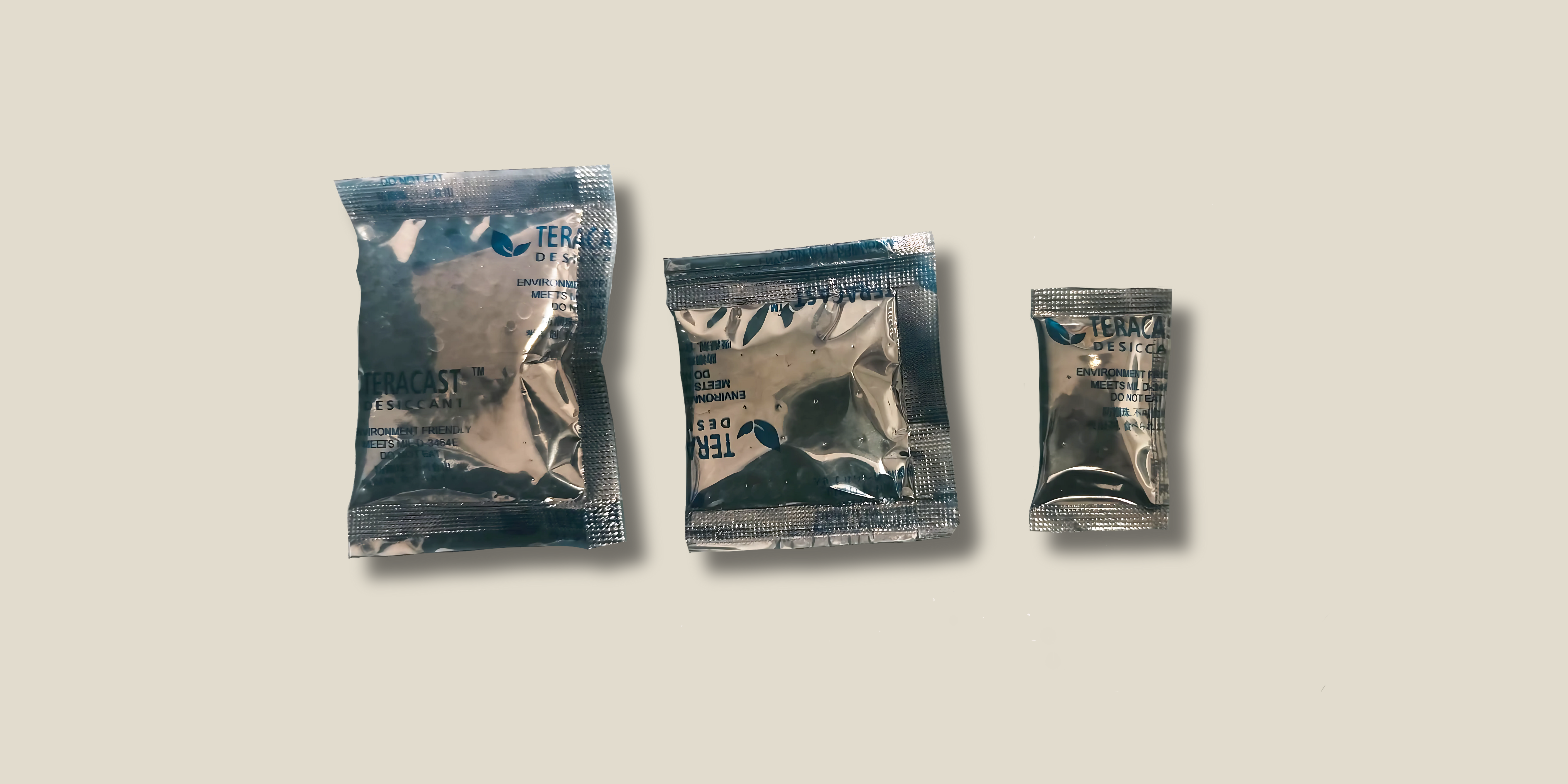 Silica gel (Plastic packing).